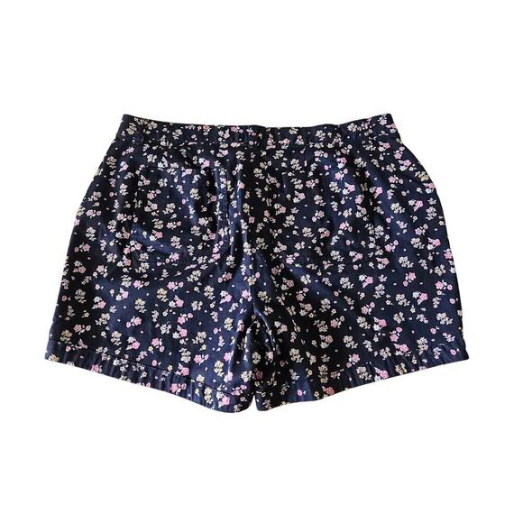 Lane Bryant Floral Womens Midi Shorts Size 20 Cotton Blend Signature Fit Chino - Picture 3 of 9